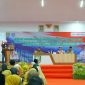 Gubernur Helmi saat memberikan pengarahan dalam Rapat Koordinasi bersama para kepala SMA, SMK, dan SLB se-Provinsi Bengkulu.