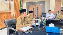 Foto : Penjabat Sekretaris Daerah (Pj Sekda) Provinsi Bengkulu, Herwan Antoni, memimpin rapat pembahasan hasil kunjungan yang digelar di Ruang Rapat Merah Putih Lantai II Kantor Gubernur Bengkulu