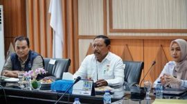 Foto : Wagub Mian ketika memimpin Rapat Koordinasi Tim Percepatan Penurunan Stunting (TPPS)  