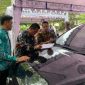 Foto : Tim Pemprov Bengkulu sedang memeriksa kendaraan