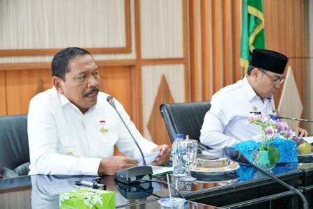 Foto : Wakil Gubernur Bengkulu, Mian dalam Rapat Koordinasi Strategis Investasi Berkelanjutan untuk Pembangunan Provinsi Bengkulu 