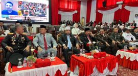 Foto : Gubernur Bengkulu Helmi Hasan bersama Wakil Gubernur Mian menghadiri Rapat Paripurna ke-III Masa Persidangan ke-II DPRD Provinsi Bengkulu