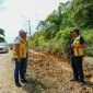 Foto : Wakil Gubernur Bengkulu, Mian, meninjau progres pembangunan jalan Ketahun–Napal Putih