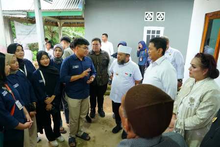 Foto : Wakil Menteri (Wamen) Transmigrasi RI, Viva Yoga Mulyadi, bersama Gubernur Bengkulu Helmi Hasan dan Wakil Gubernur Mian berdiskusi bersama-sama