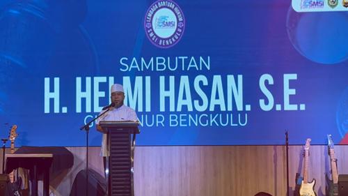 Foto : Gubernur Helmi