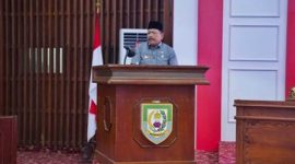 Foto : Wagub Mian dalam Rapat Paripurna