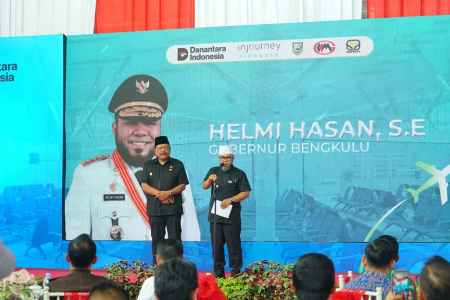 Gubernur Helmi bersama Wagub Mian