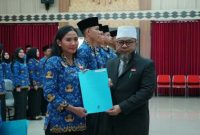 Foto : Penyerahan SK