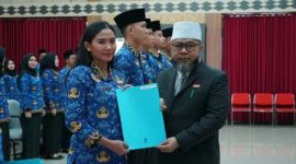 Foto : Penyerahan SK