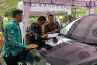 Foto : Tim Pemprov Bengkulu sedang memeriksa kendaraan